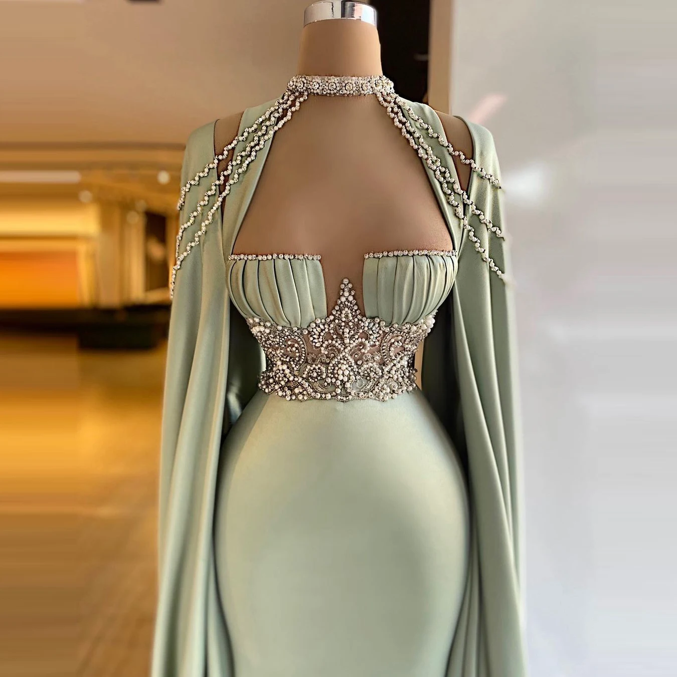 

Elegant Satin Crystals Evening Gowns Halter Long Detachable Sleevles Sweetheart Beadings Satin Custom Made Girls Pageant Dress