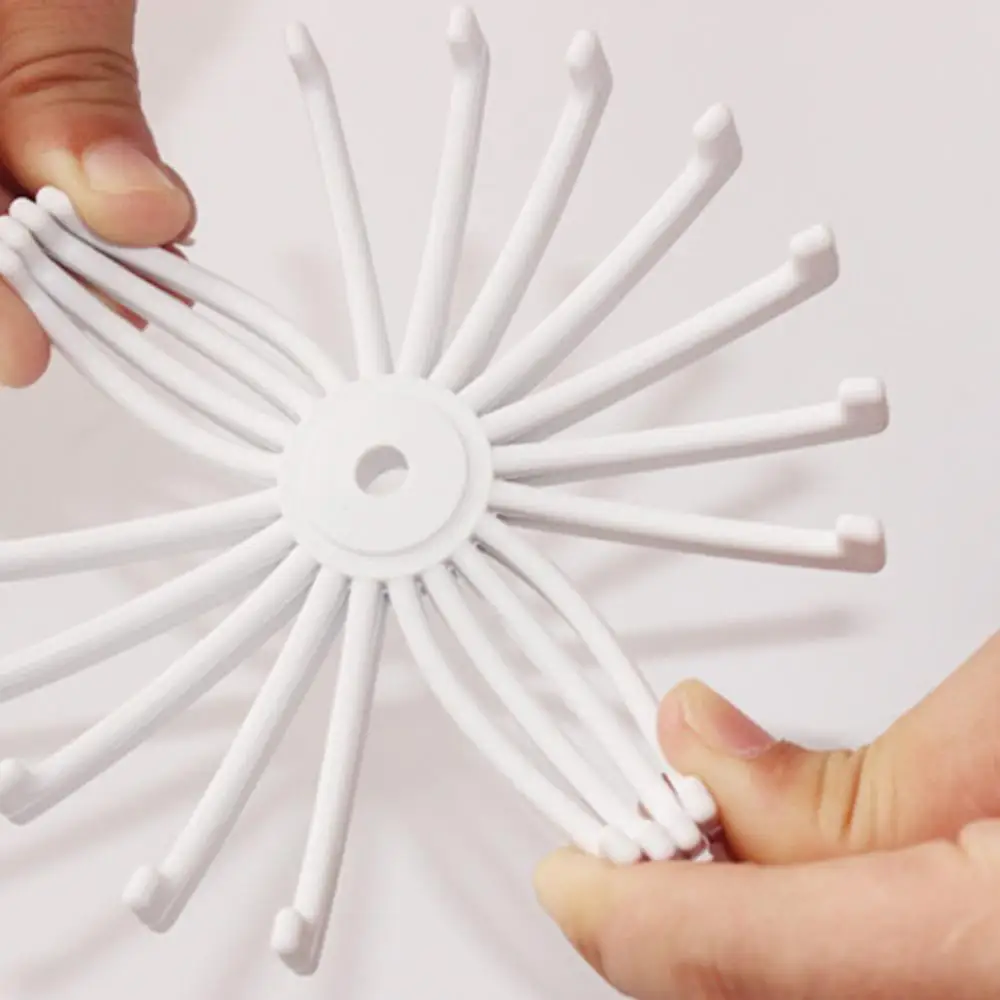 Пластиковая портативная вращающаяся на 360 ° стойка для галстуков вешалка