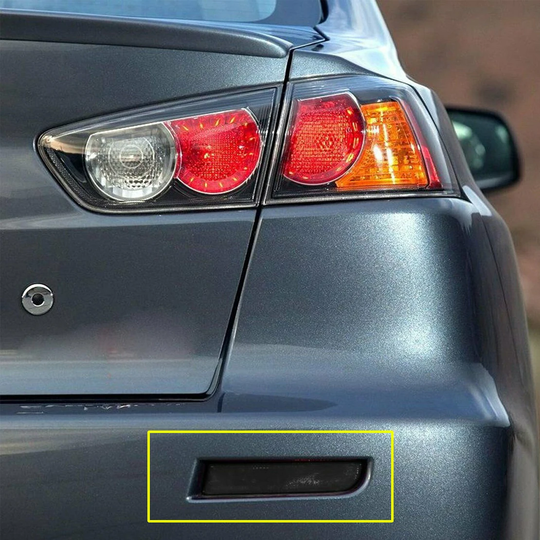 

2pcs LED Rear Bumper Reflector Light Turn Signal Tail Brake Lamp 8355A039 8355A040 Fit For Mitsubishi Lancer Outlander Sport