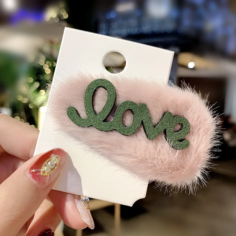 Light pink Модные заколки для волос с надписью «LOVE»; Плюшевые заколки для волос; BB; сезон осень-зима; имитация кроличьего меха; заколки для волос; аксессуары для волос - Цвет: Light pink