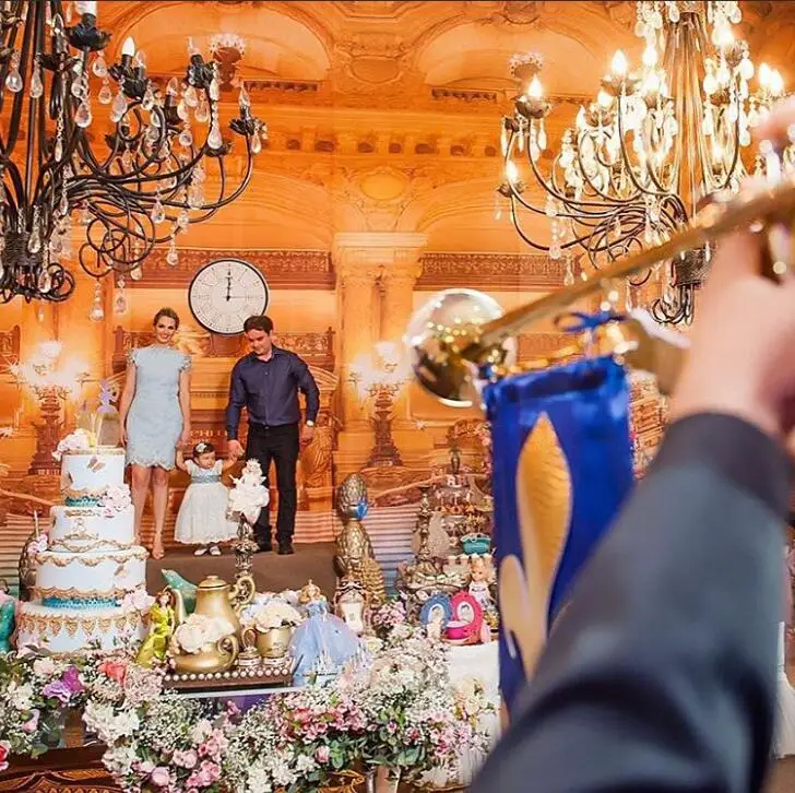 Фон для детской фотосъемки с изображением сказочного замка | Электроника