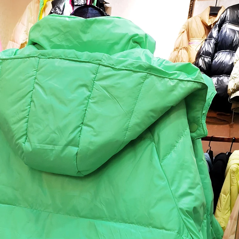 Женская зимняя длинная куртка на белом утином пуху с капюшоном свободная