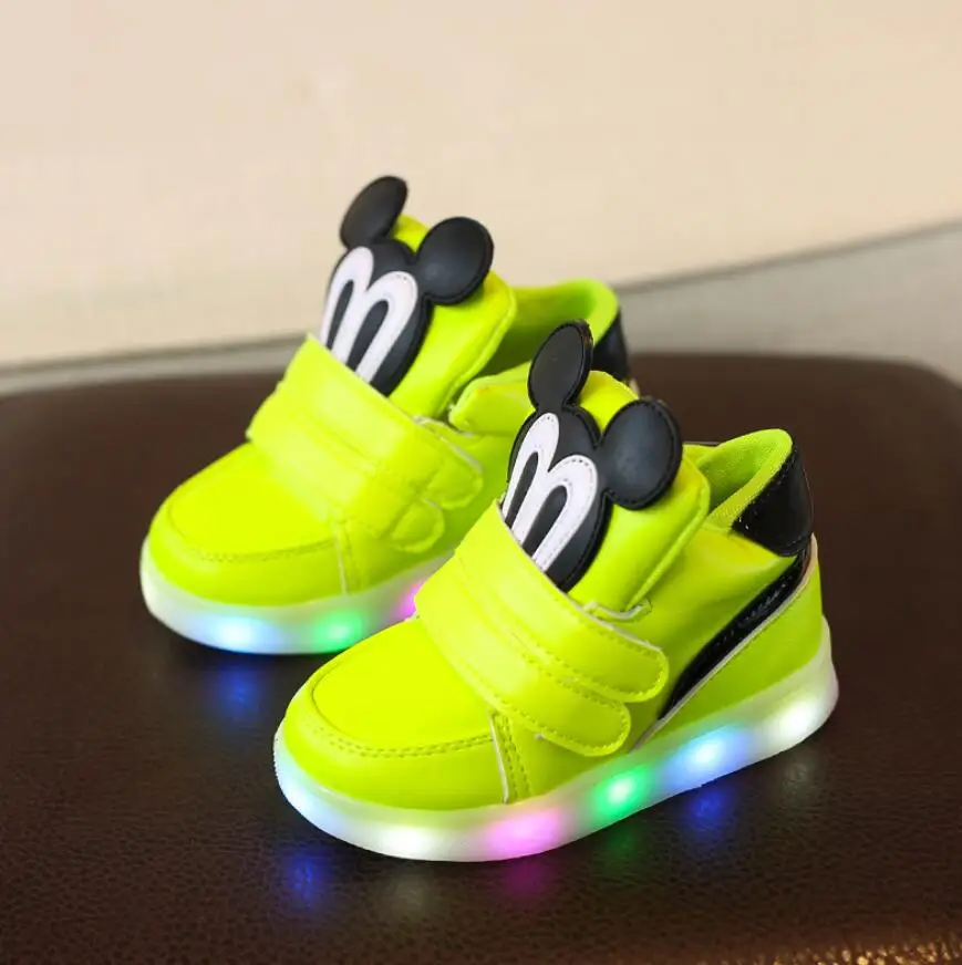 

Children Casual Shoes With Light LED Boys Girls Sneakers 2021 Spring Cartoon Mouse Lighted Sport Shoes Fashion Luminous Boots