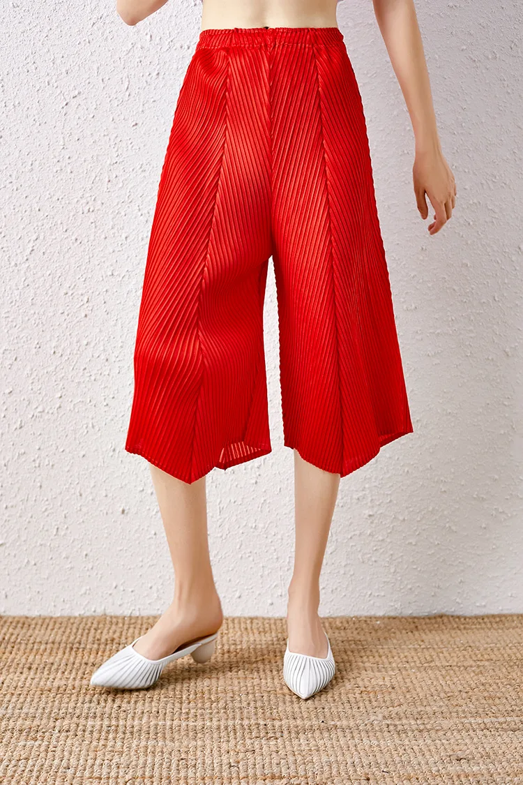 HOT SELLING Miyake fashion Pleated Cropped Pants waist solid Drawstring loose casual wide-leg black pants IN STOCK