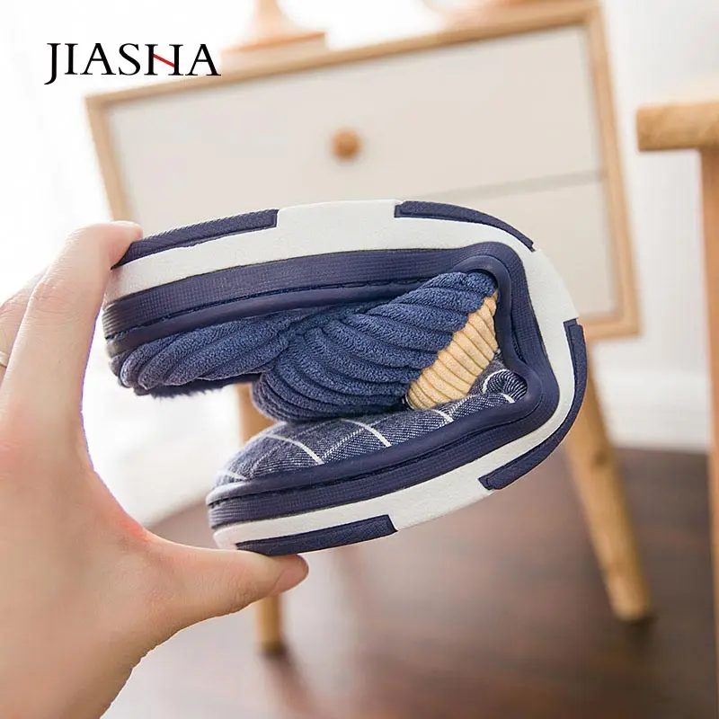 Новинка 2021 теплые домашние тапочки мужская обувь плюшевые зимние из флока для