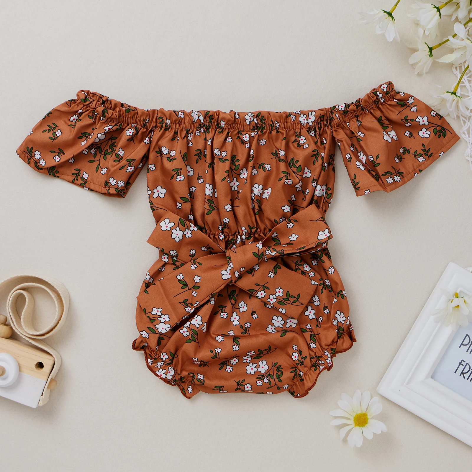 

Baby Girl's Flower Print Jumpsuit, Elastic Off Shoulder Short Sleeve Short Pants Romper with Belt
