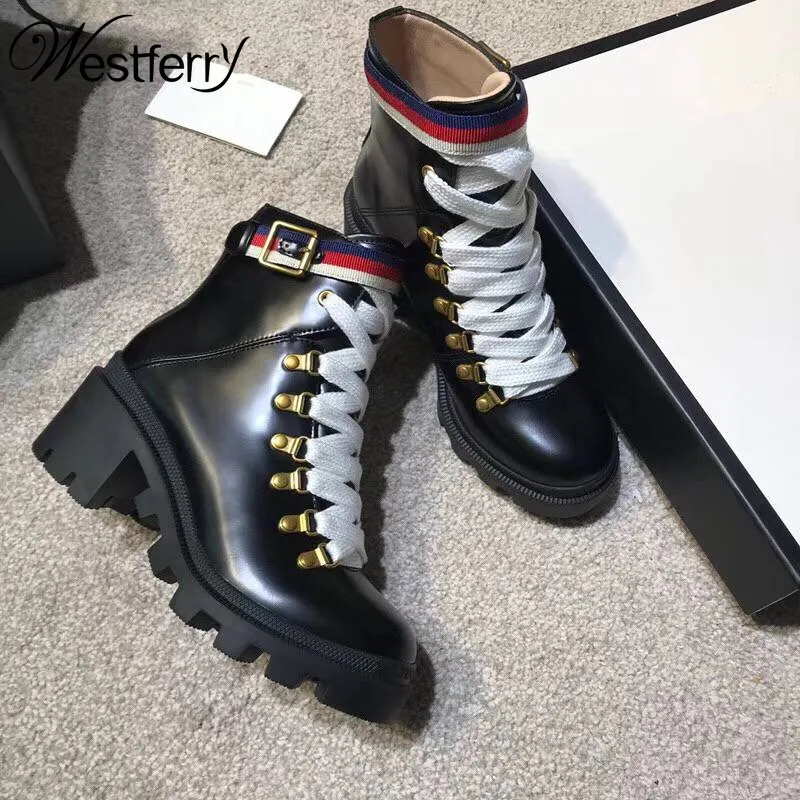 

2021 Autumn and winter new leather locomotive boot girl, British , heavy-bottomed knights with punk belt buckle, women's boots