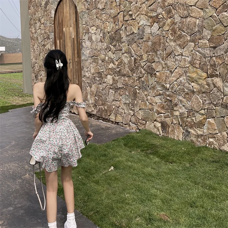 

Uulutonica Summer Women Sweet A-line Print Sleeveless Belt Above Knee, Mini Spaghetti Strap Empire Slash Neck Dress