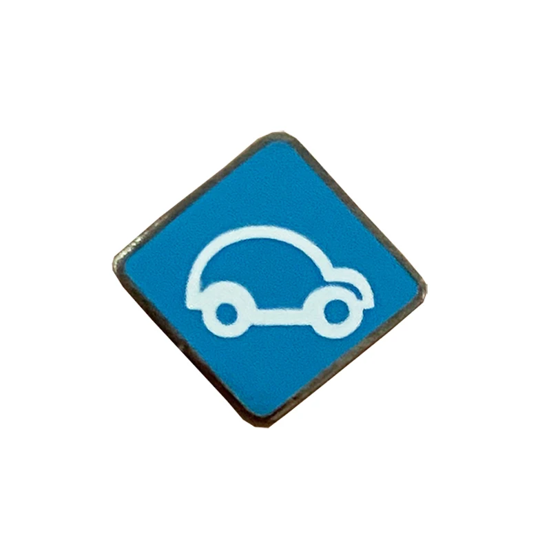 Заколка Для лацканов на заказ с белыми и красными крутыми продолговатыми буквами