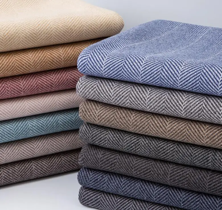 Шерстяная куртка костюмная ткань зимнее Трендовое плотное пальто в елочку для