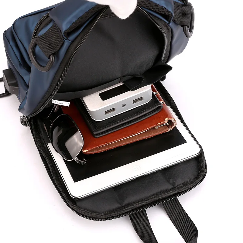 

Multifunction Crossbody Bag Men USB Charging Chest Pack Short Trip Messengers Chest Bag Waterproof Large Capacity Canvas 2021