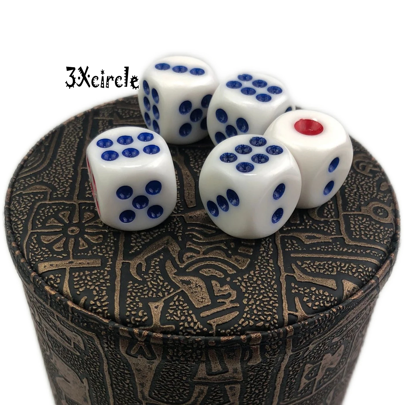 Набор чашек для костей из искусственной кожи с 6 кубиками в горошек стиле ретро