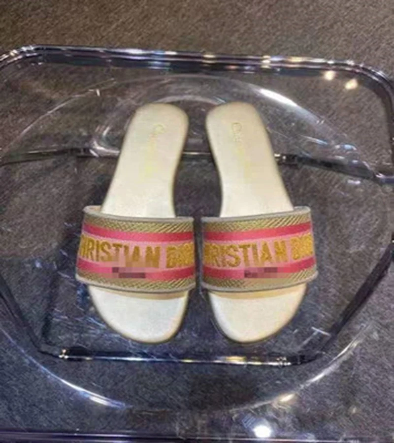 

2021 new women's leather slippers d house slippers women ladies casual fashion sandals and slippers