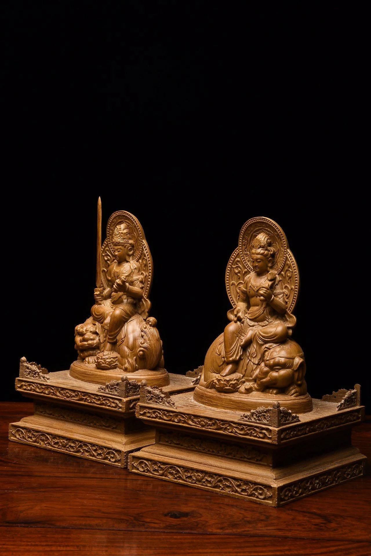 Рисунок 4 - Hainan Agarwood искусственная резьба по дереву