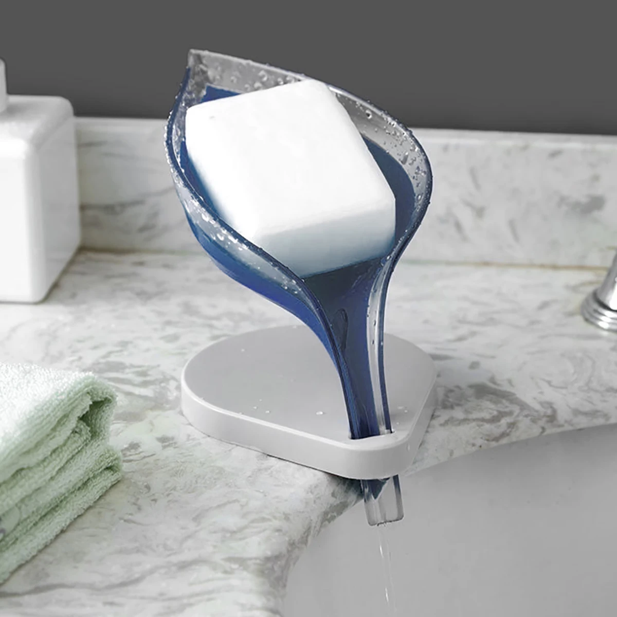 

Leaf Shape Soap Box Bathroom soap holder Dish Storage Plate Tray Bathroom Soap Holder Case Bathroom Supplies bathroom gadgets