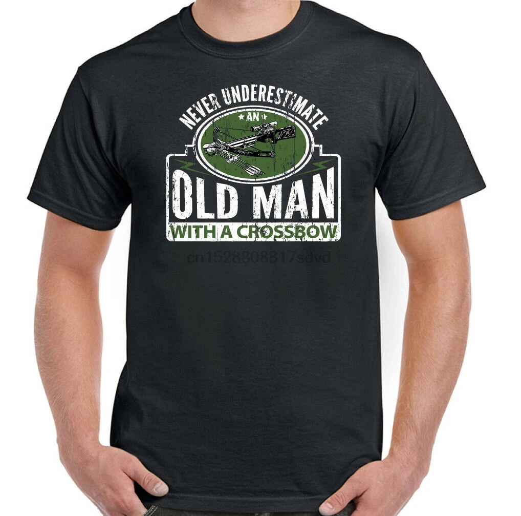 Мужская забавная охотничья футболка никогда не подучит старого человека с