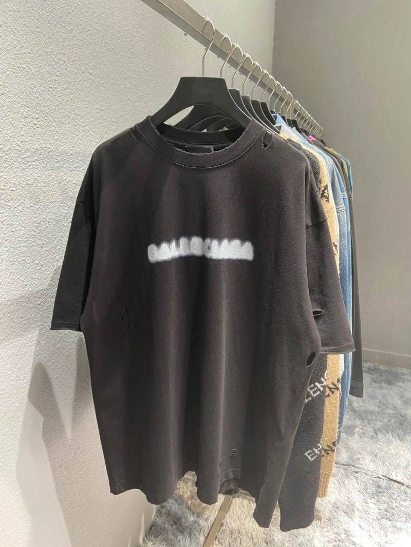 

21ss New Fashion T-shirts Men Women Blurred Letter Print Hole Luxury Brand T-shirt High Quality Oversized Streetwear Top Tees
