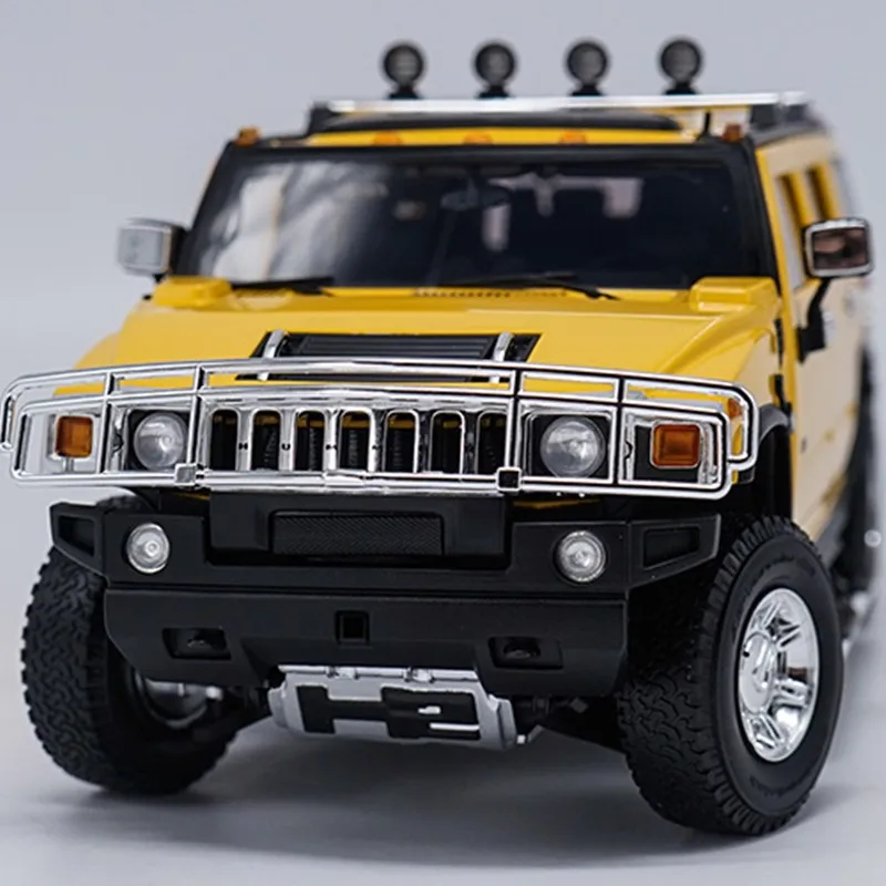 

Original factory authentic 1:18 metal H2 SUV Hummer Highway 61 diecast car model with small gift