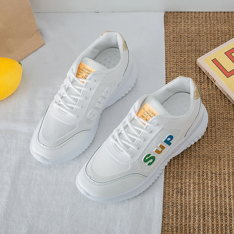 Белые модные кроссовки женская Вулканизированная обувь на платформе для папы