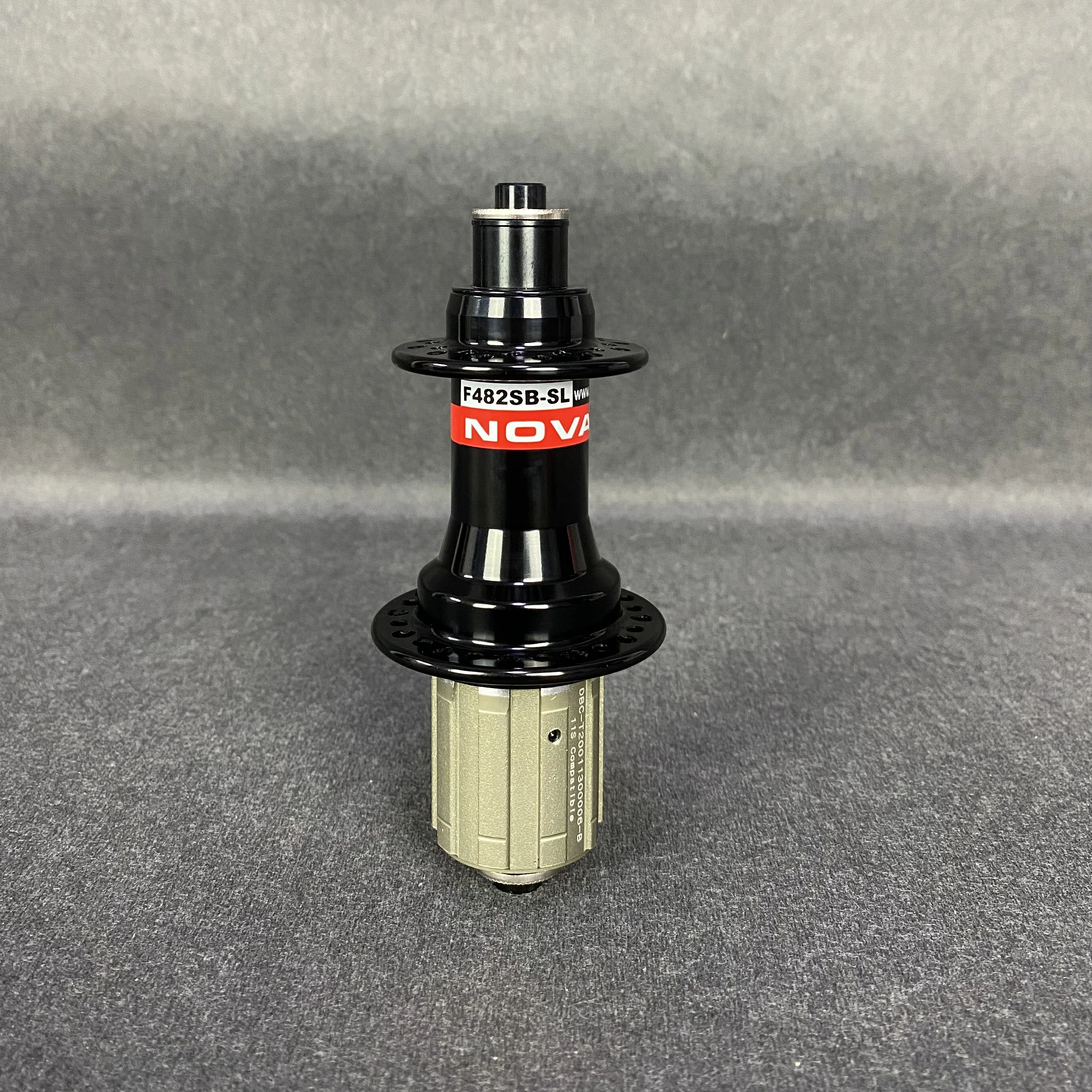 Новатек F482SB SL легкий шоссейный велосипед ступицы заднего 225g черный/красный 9/10/11S