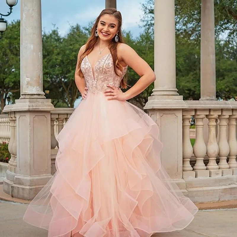 Luxury Beaded Top Ruffles Pink Prom Dress Spaghetti Straps Backless Long Formal Evening Gowns