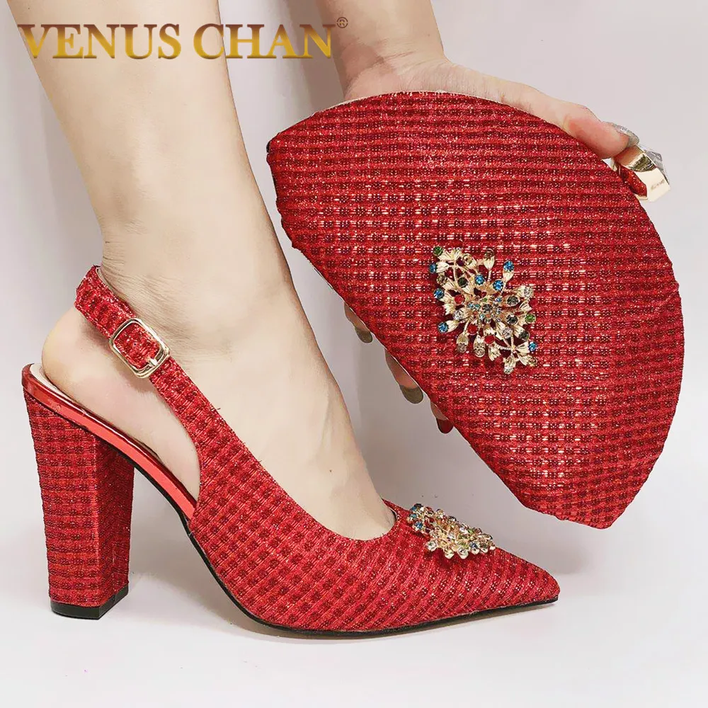 Комплект из итальянских туфель и сумочки с блестками Ярко синие зеленые туфли на