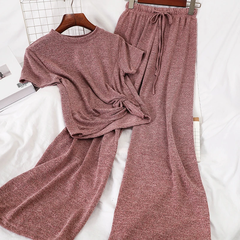 

Fashionable Women Short Sleeve T-shirt and Wide Leg Pants Casual Loose Clothing Set
