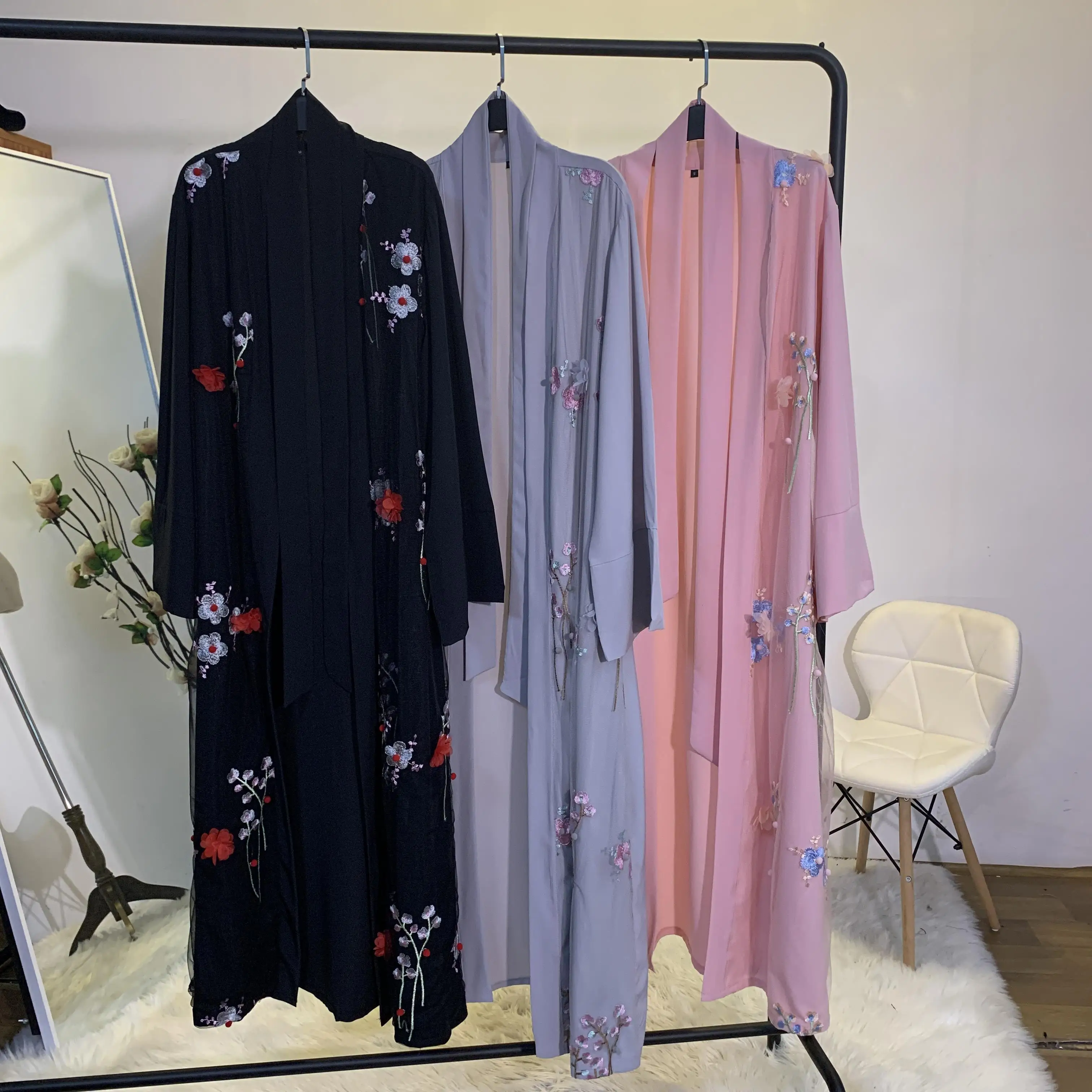 

New Arrivals Middle East Turkey Design Islamic Fashion 3D Flower Embroidery Soft Open Long Kimono Abaya Dubai Muslim Women