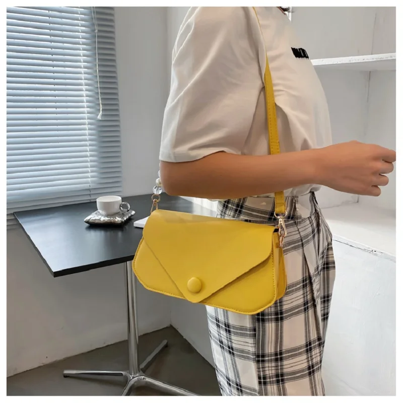 

Crossbody Bags For Women Luxury Designer 2021 Trend Pu Leather Orange Beige White Fashion Female Shoulder Bag With Pearl Chain