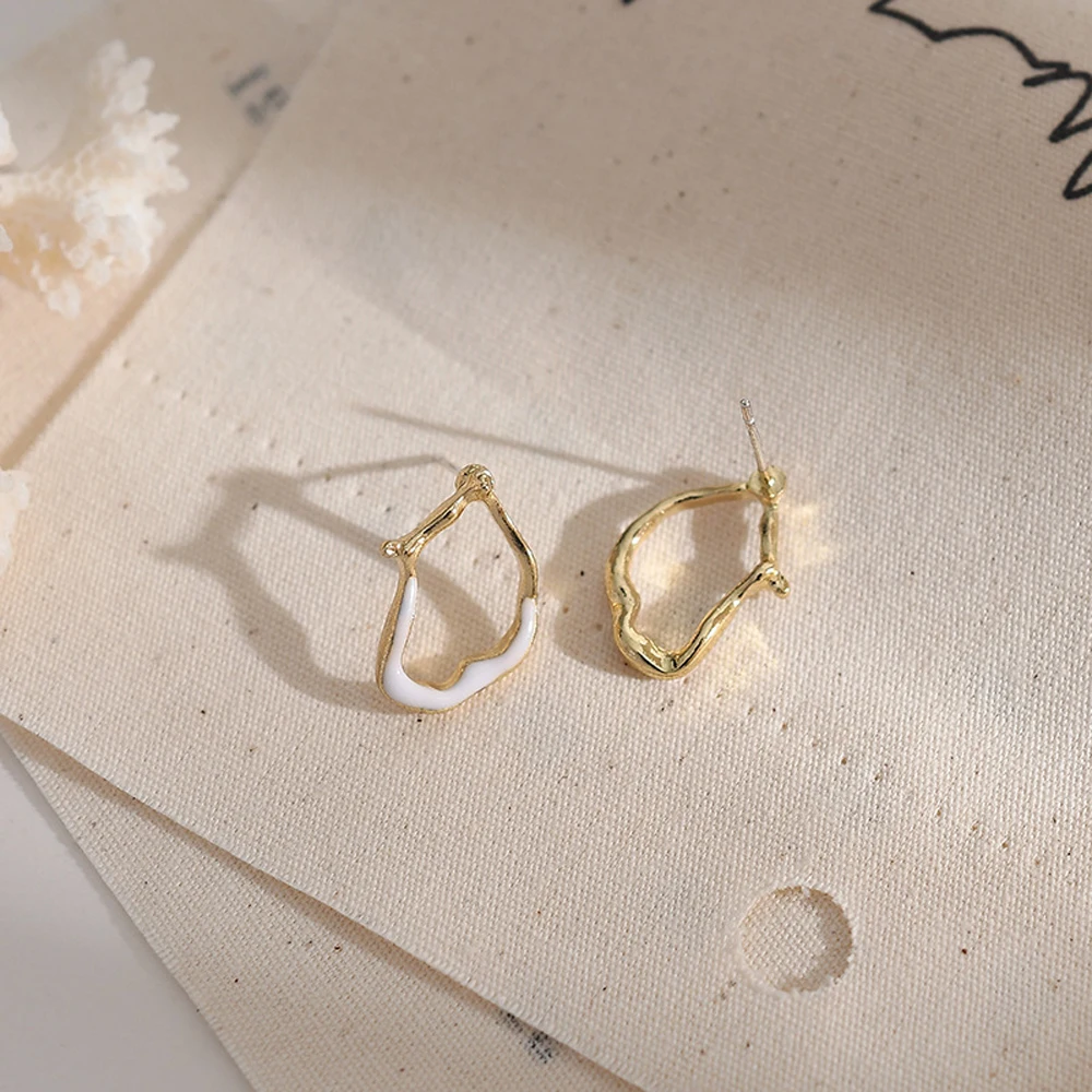 

Han Edition Temperament Water Droplets Shape Stud Earrings Geometric Metal Cabinet And Delicate Woman Cute/Romantic Earrings