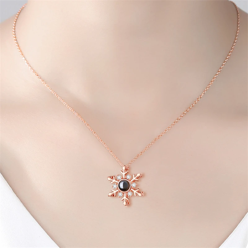 Модное ювелирное ожерелье с подвеской в виде снежинок для женщин серебристый