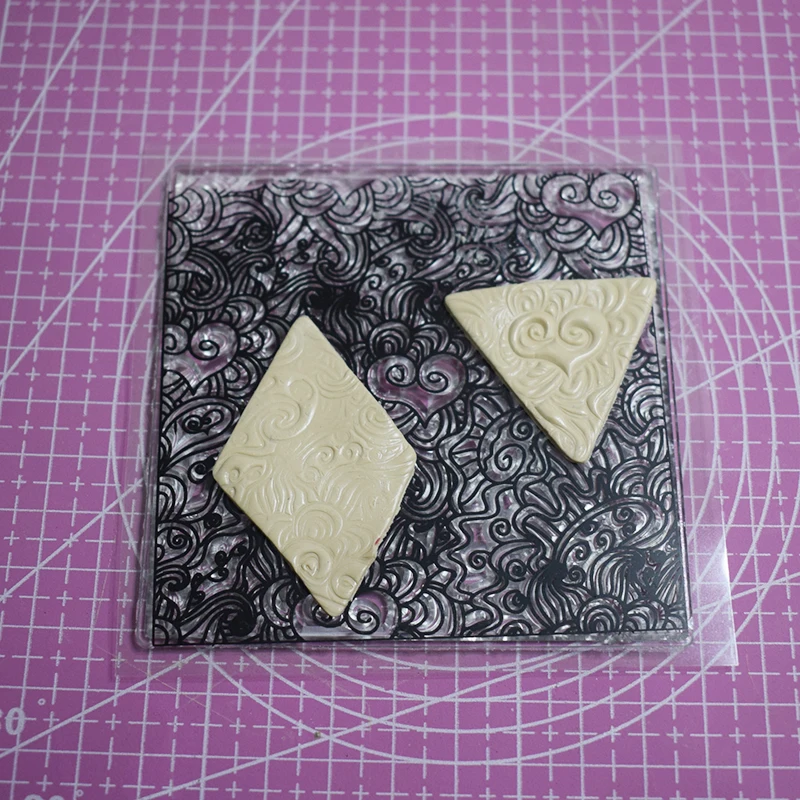 

4pcs Polymer Clay Texture Stamp Sheets Tools Supplies Kits DIY Emboss Cloud Water Flow Pattern Pottery Impression Design 9x9cm