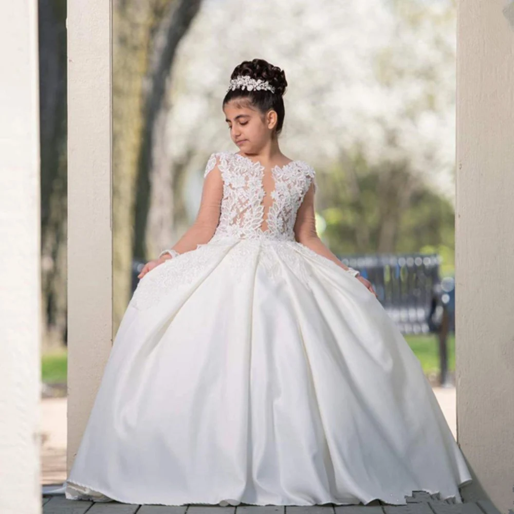 Sweet Lace White Flower Girls Dress with Full Sleeve For Wedding Party Ball Gown Tulle Holy First Communion Dresses