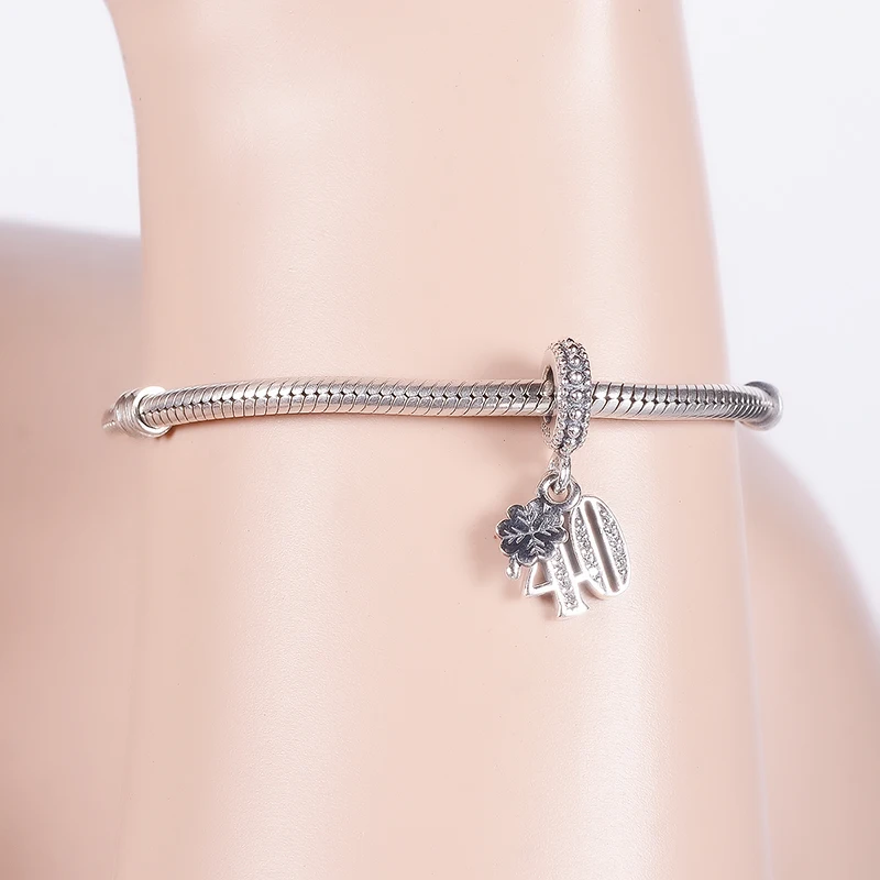 Подвеска-Шарм для браслета серебро 925 пробы циркон алфавит и цифры 40 лет |