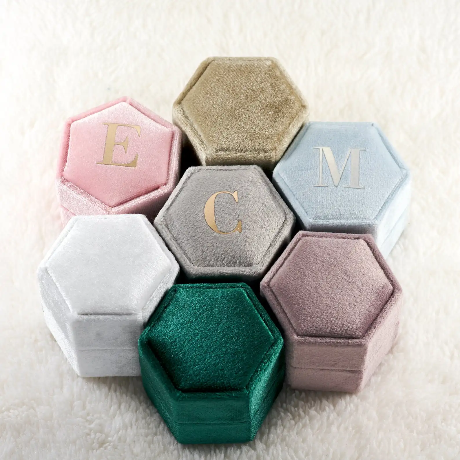 Custom Monogram Letter Single Slot Hexagon Velvet Ring Box Engagement Bearer for Wedding Ceremony | Дом и сад