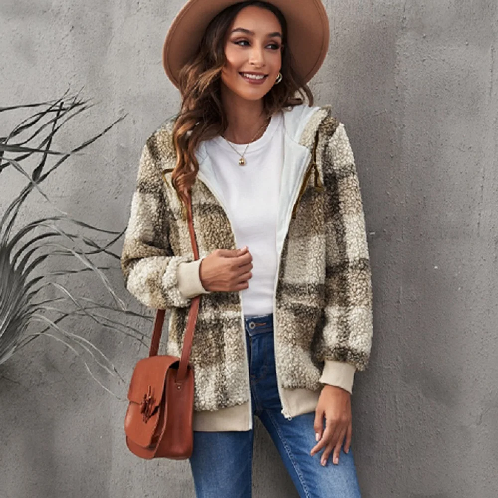 Новинка Женская Высококачественная стильная рубашка на пуговицах в клетку по