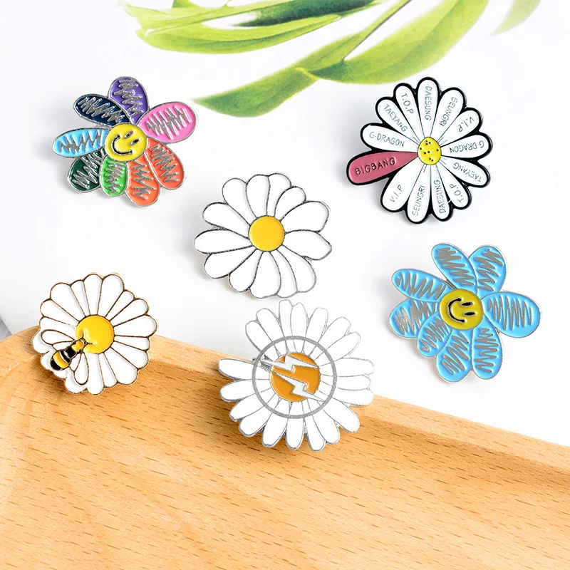 

GD Little Daisy Brooch Sun Flower Alloy Shirt Pins Badges Enamel Broches for Men Women Badge Pins Brooches Jewelry Accessories