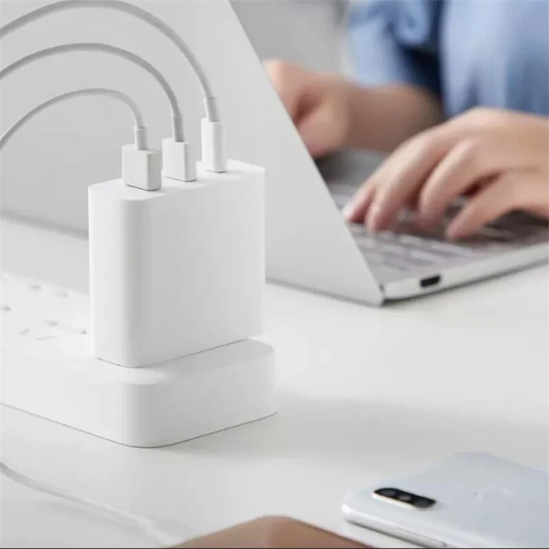 Зарядное устройство Xiaomi с 3 USB портами и поддержкой быстрой зарядки 65