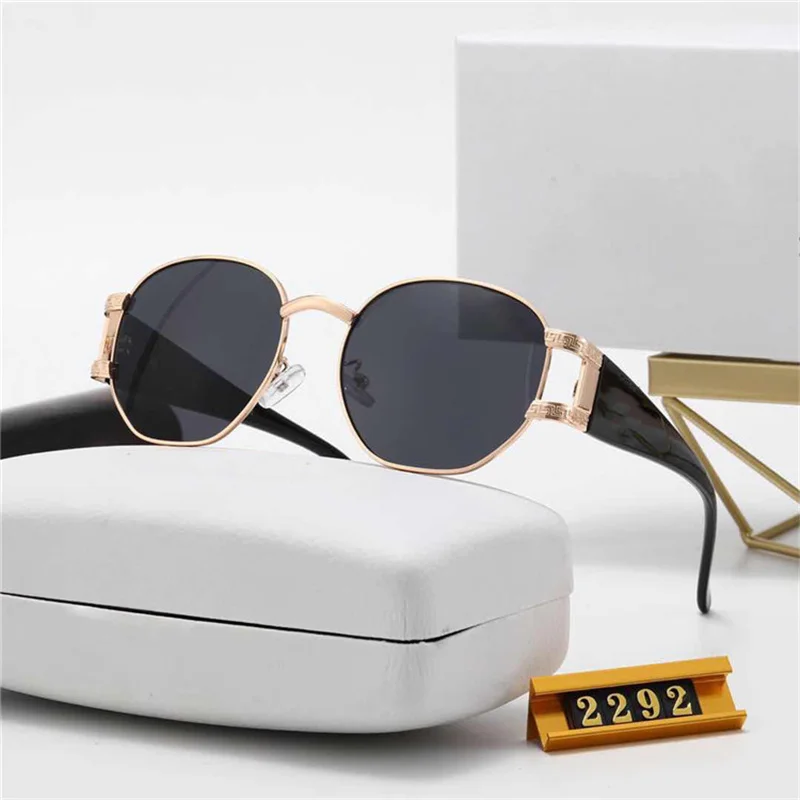 

Солнцезащитные очки в металлической оправе Uv400 для мужчин и женщин, модные дизайнерские зеркальные солнечные аксессуары для вождения на от...