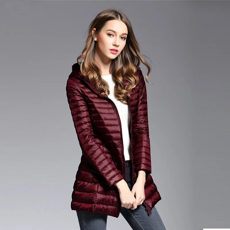 Пуховик женский зимний ультралегкий с капюшоном батальных размеров|Женские