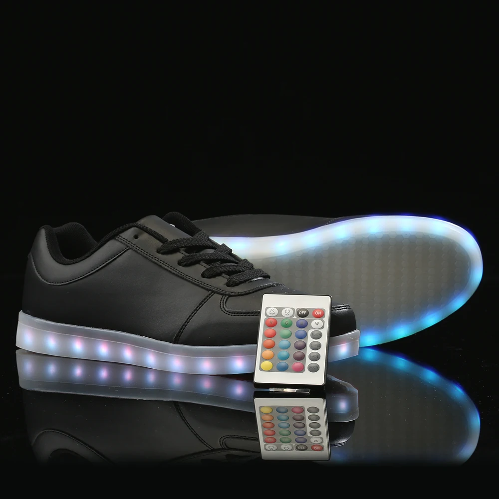 Женские кроссовки с дистанционным управлением белые черные со светодиодной
