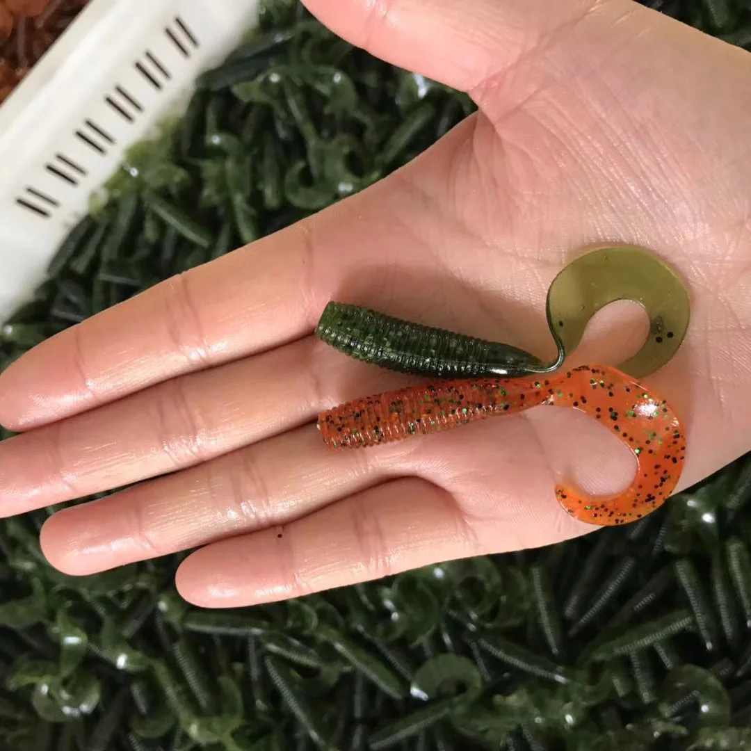 

AR22 Fishing Lures Bass Bait Twisted Tail Artificial Lures Baits Worm Maggotes Silicone Fake Fish