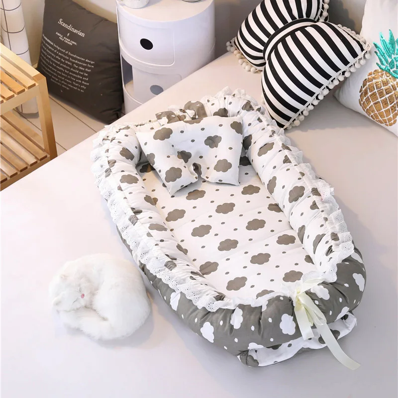 Portable Baby Bed Foldable Infant Travel Bed Soft Comfortable Pillow Newborn Nest Multifunction Baby Cot Cradle Baby Crib