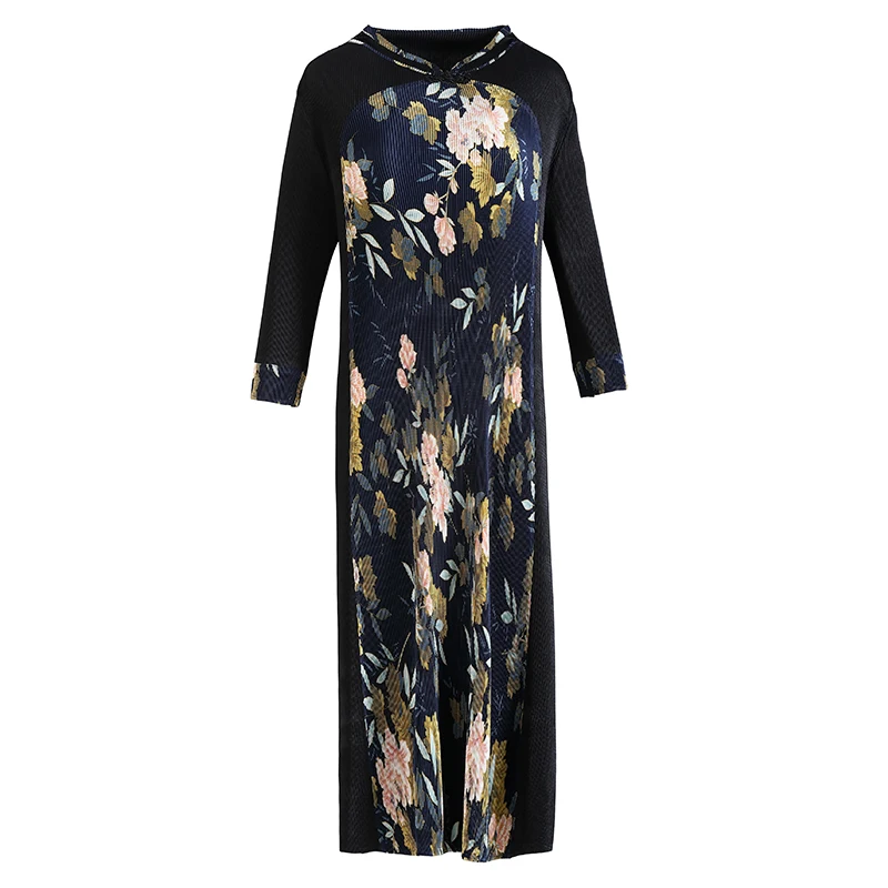 

Plus Size Dress Spring Women 2021 V Neck Fashion Printed Stretch Miyake Pleated Slim Three Quarter Sleeve Dress For Women45-75kg