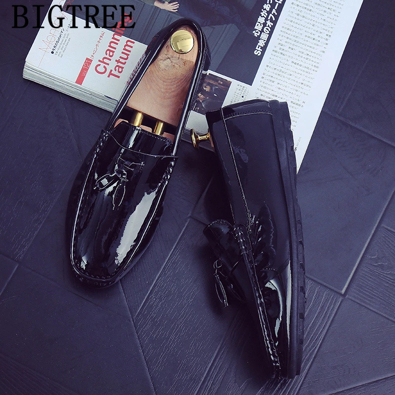 Лоферы мужские кожаные с бахромой повседневная дизайнерская обувь черные белые |