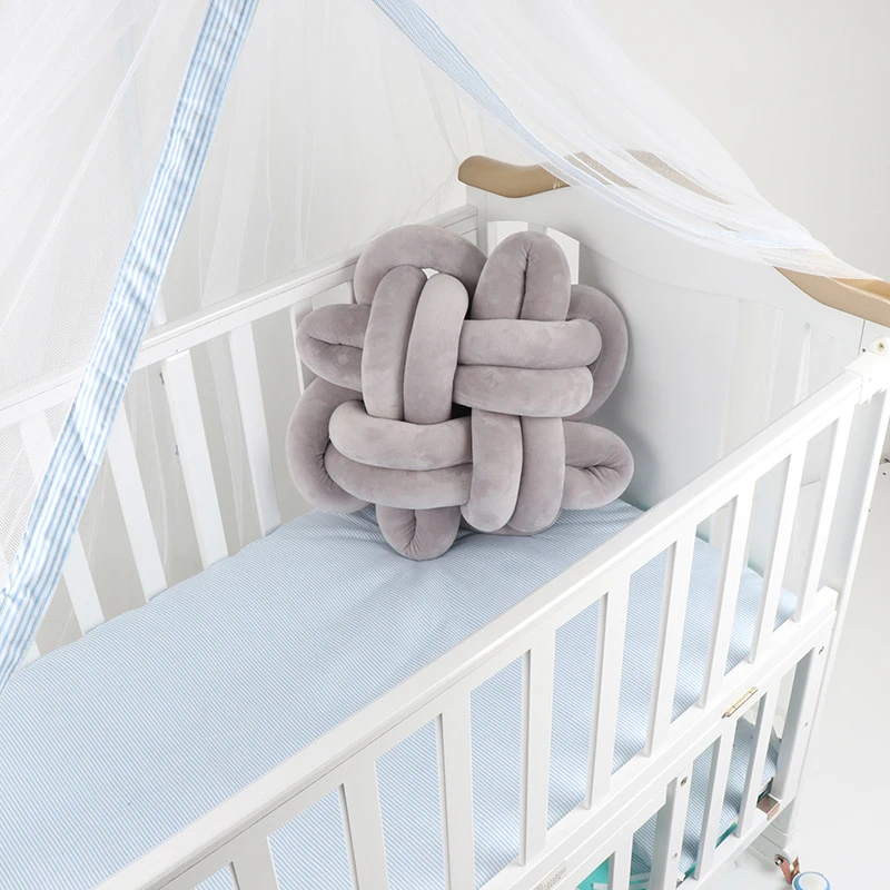 Детская подушка с узлом защитная для колыбели бамперы новорожденных объятий