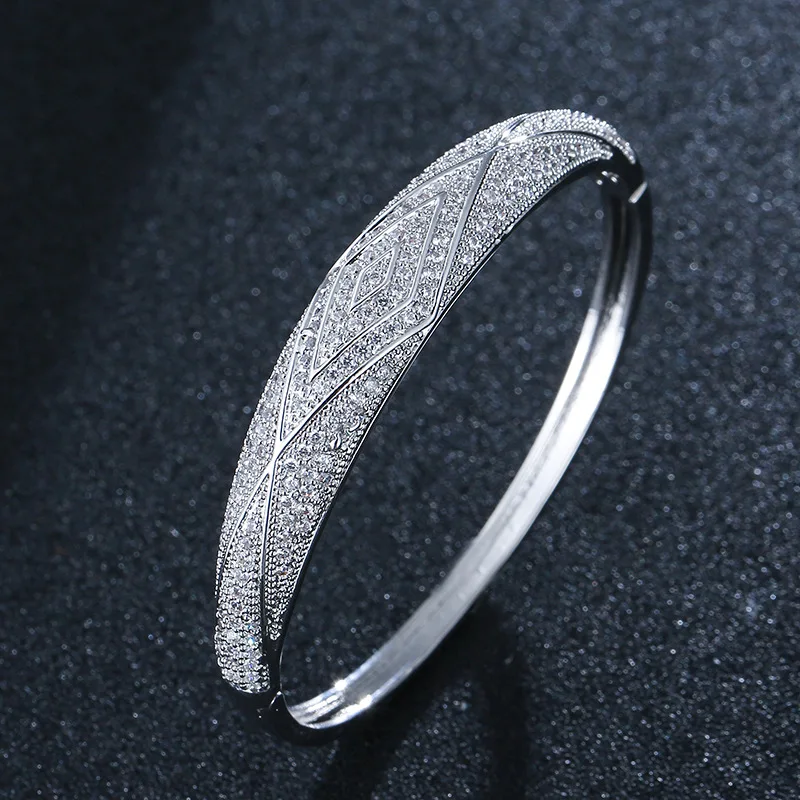 

HIBRIDE Shiny Cubic Zirconia Dubai Gold Color Big Bridal Wedding Bangles Full Micro Pave Women Jewelry Accessories B-162