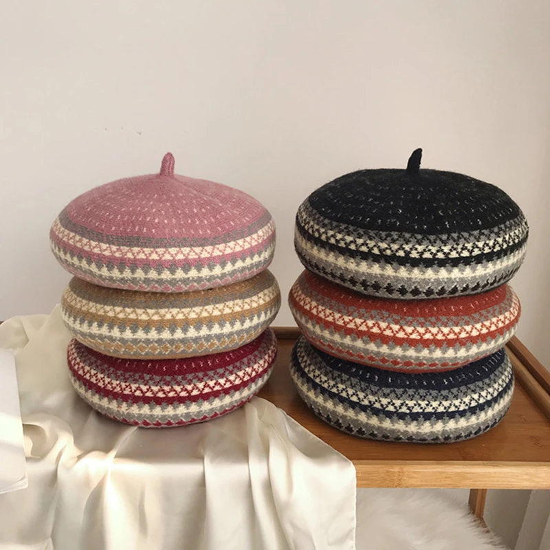 

High Quality Wool Beret Women Classic Wool Felt Warm French Artist Hats Beanie Winter Women Plaid Hat Wool Berets
