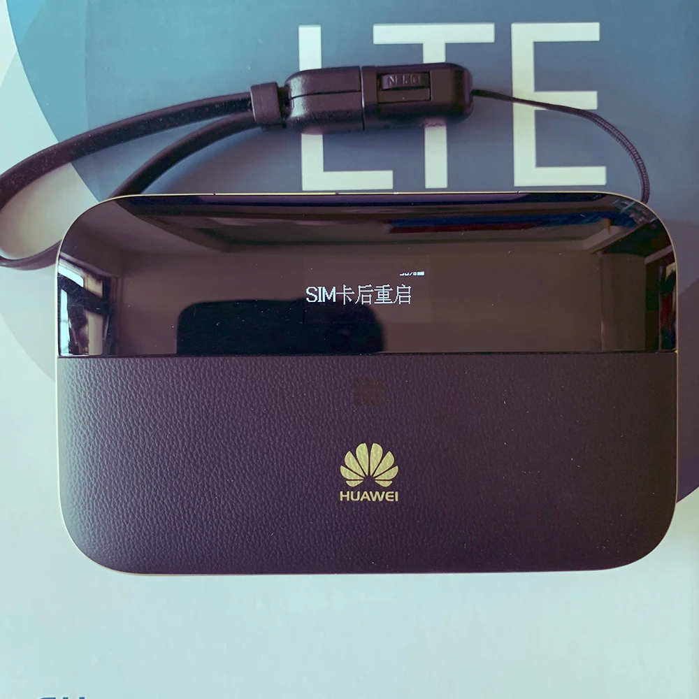 Huawei Mobile WiFi 2 Pro E5885Ls-93a 4G LTE Cat6 300 Мбит/с маршрутизатор с внешним аккумулятором 6400 мАч