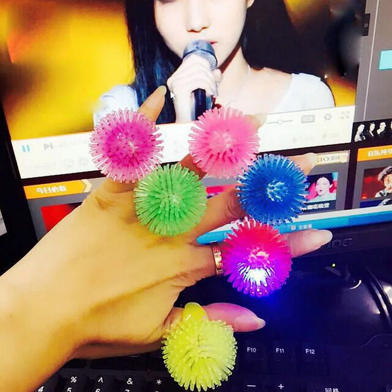 Fashion 50pcs Led Ring Finger Soft Change Flashing Glow Blinking Wedding Fancy Halloween Party Disco Decor For Toy | Дом и сад